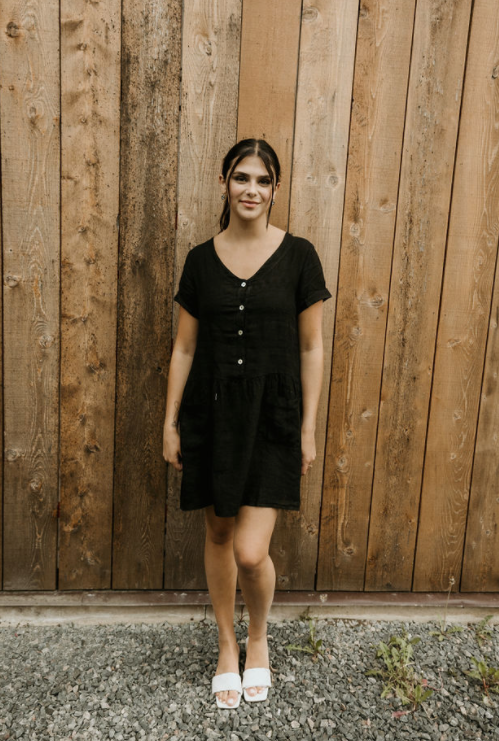 Short Sleeve Patch Pocket Dress In Black