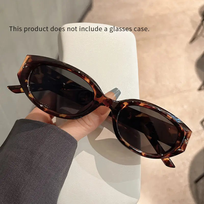 Retro Cat Eye Sunglasses in Tortoise