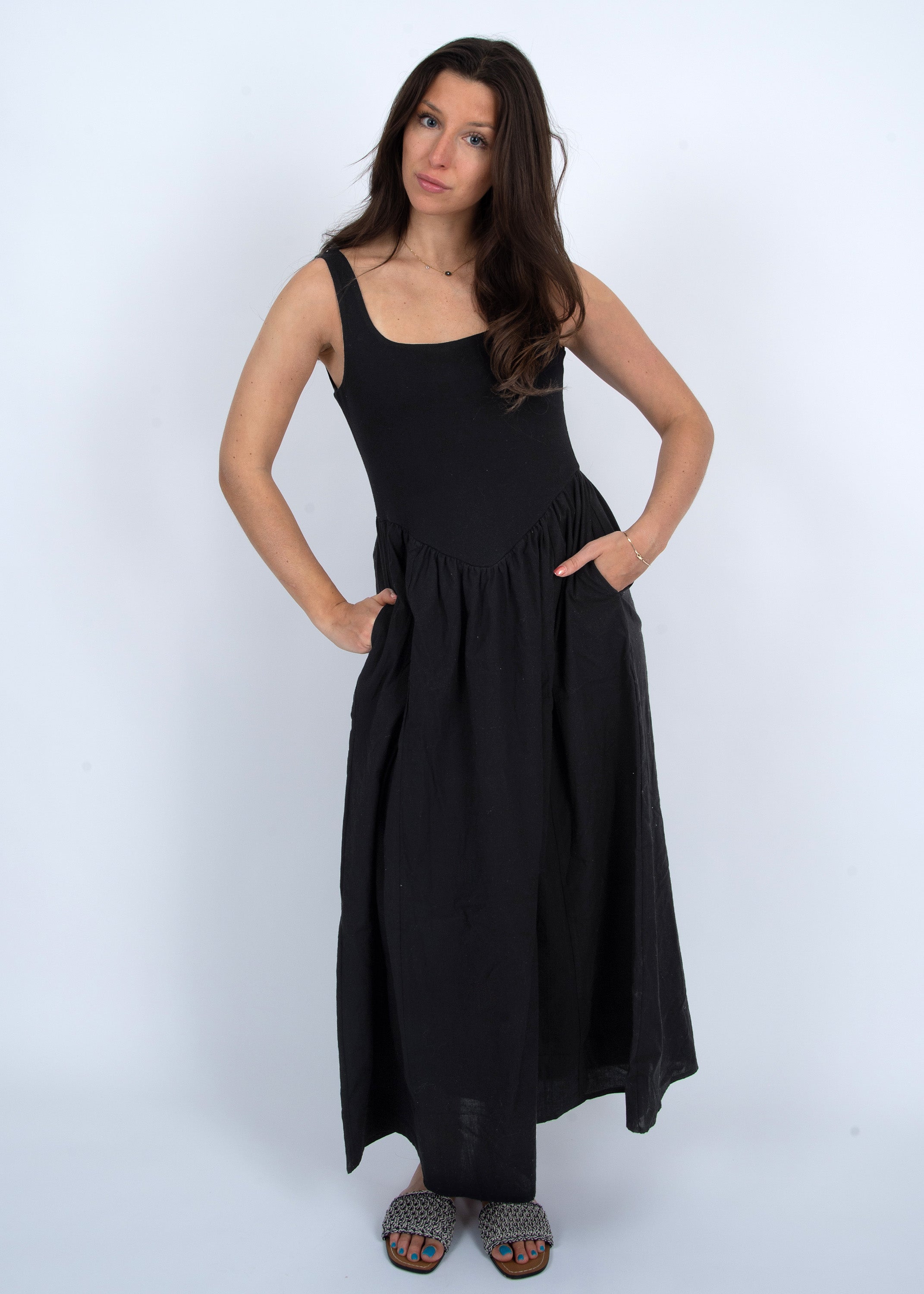Farah Dress in Black