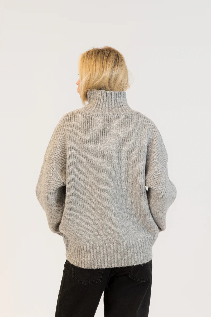 Aggie Sweater in Grey