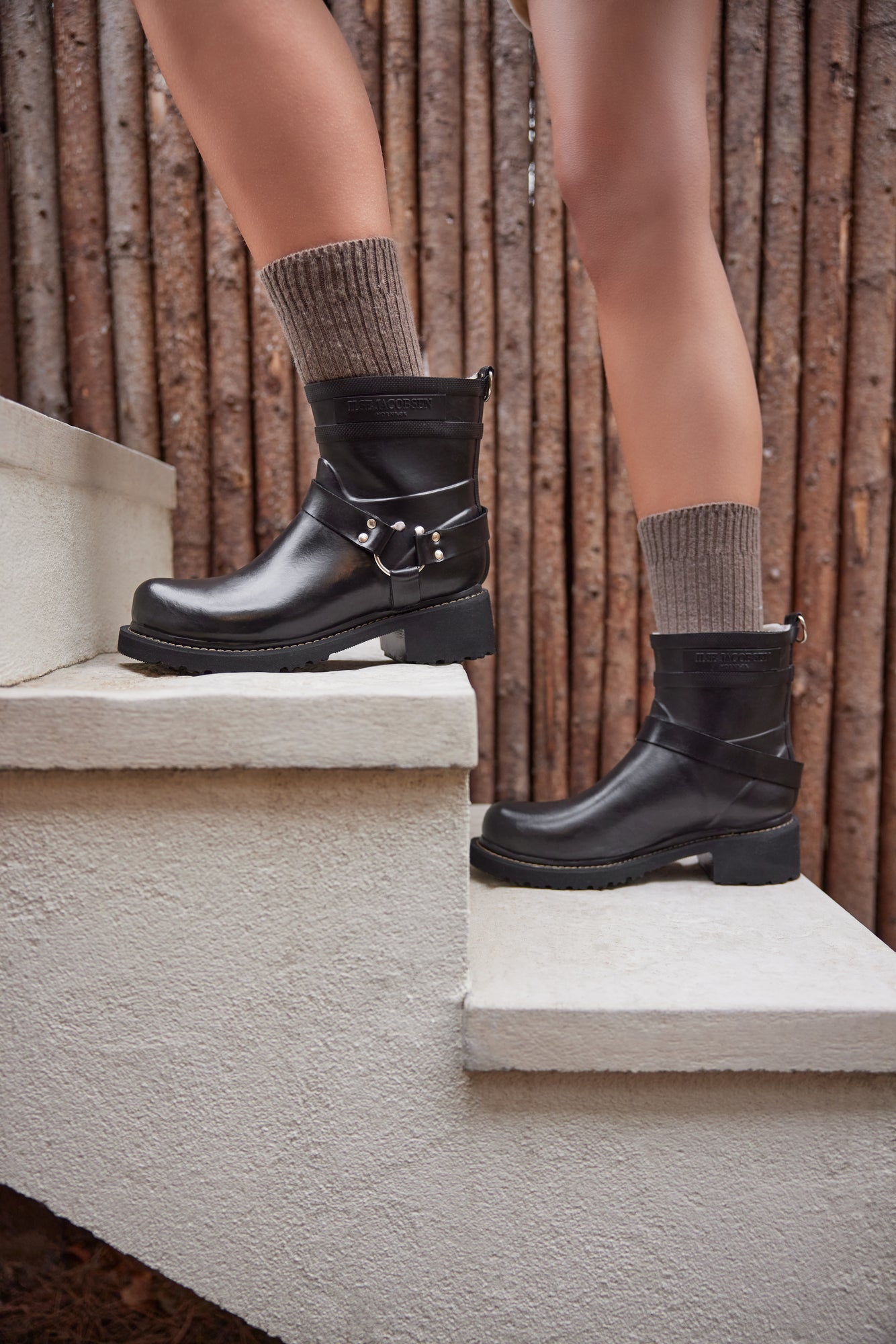 Short Engineer Rubber Boot in Black
