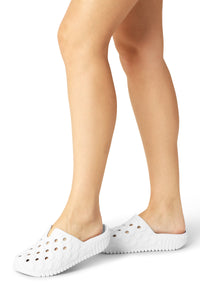 Slip-In Clog in Milk Creme