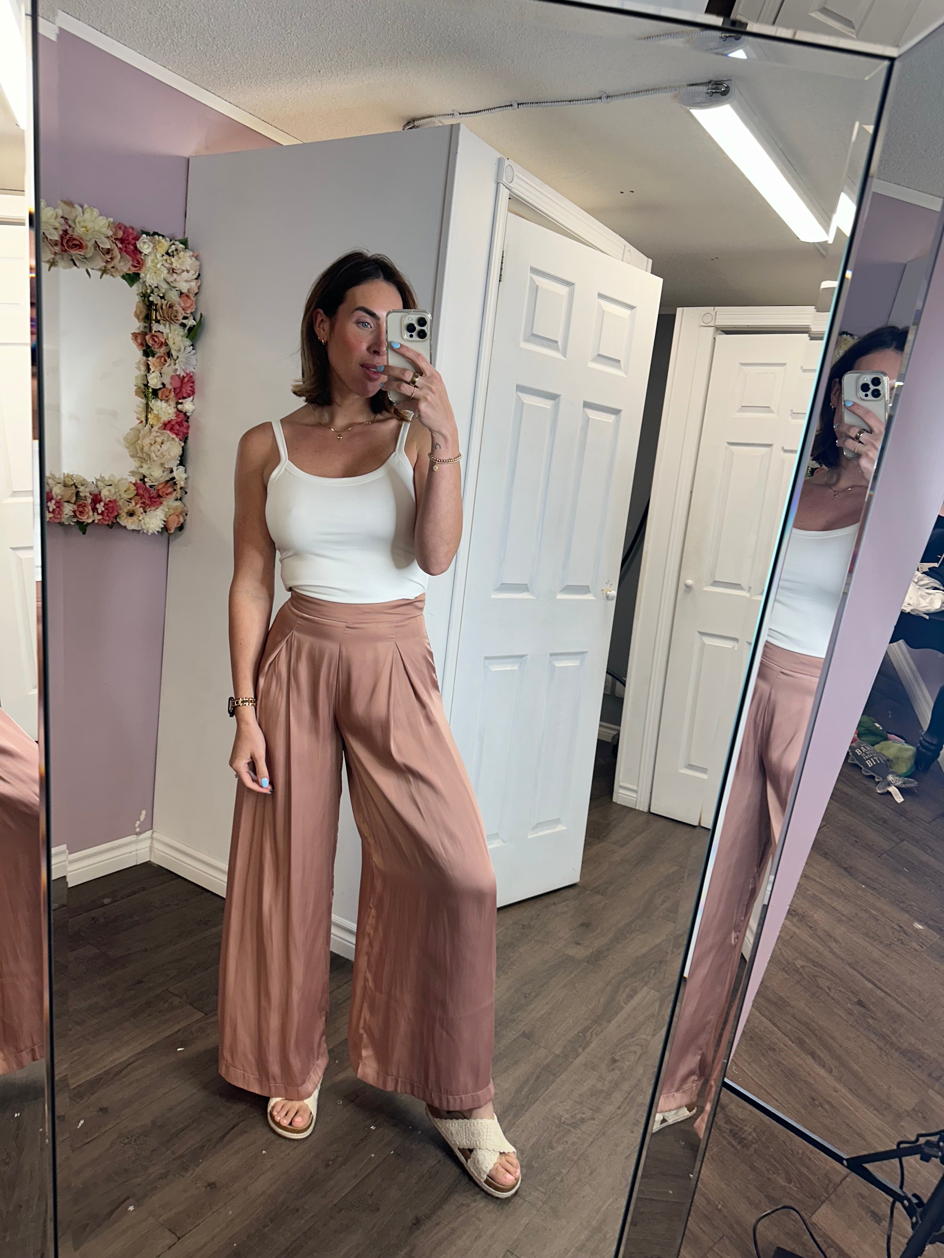 Klimt Satin Wide leg Pant In Misty Rose – Krush Clothing Boutique