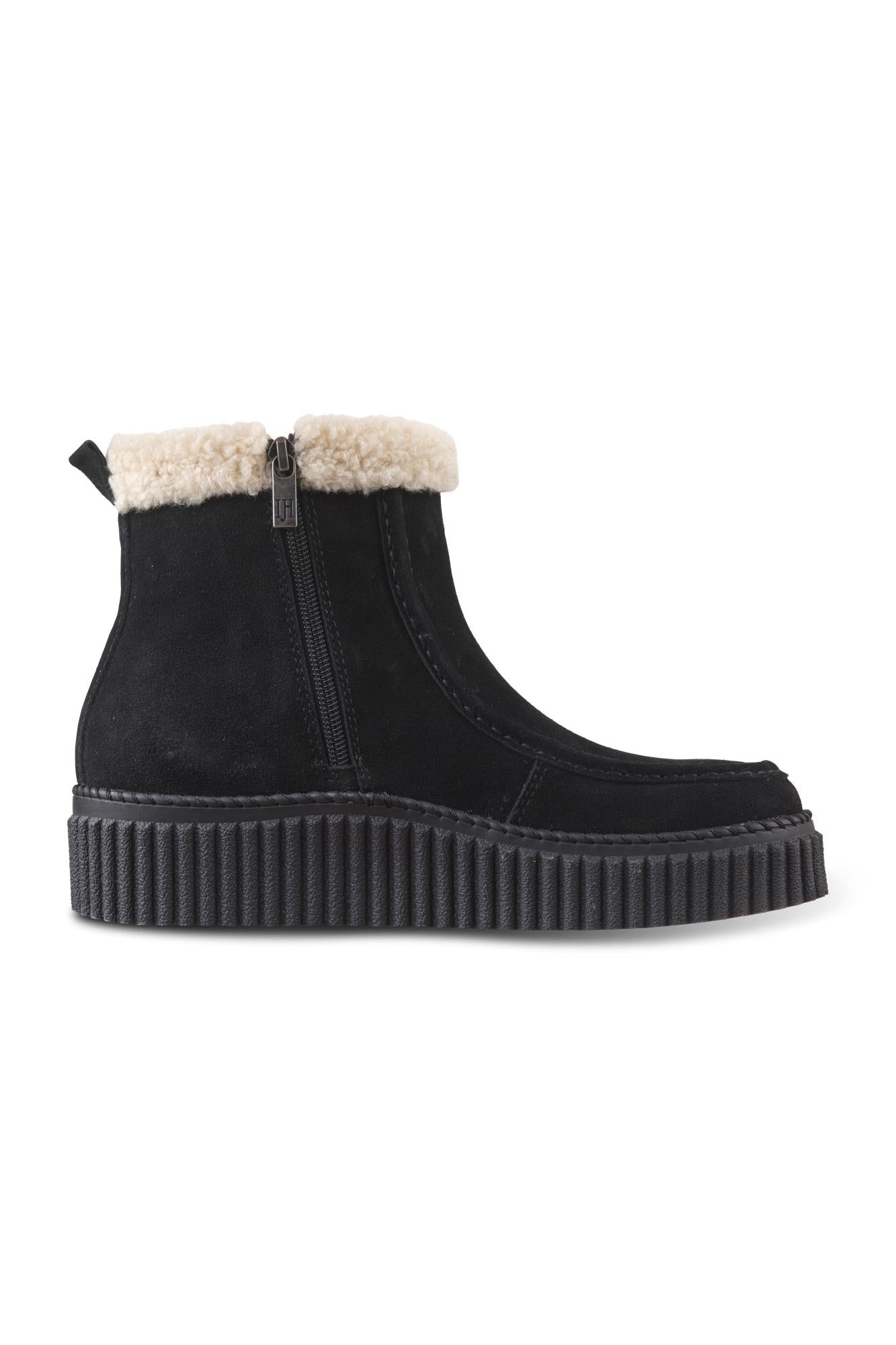Suede Shearling Boot in Black