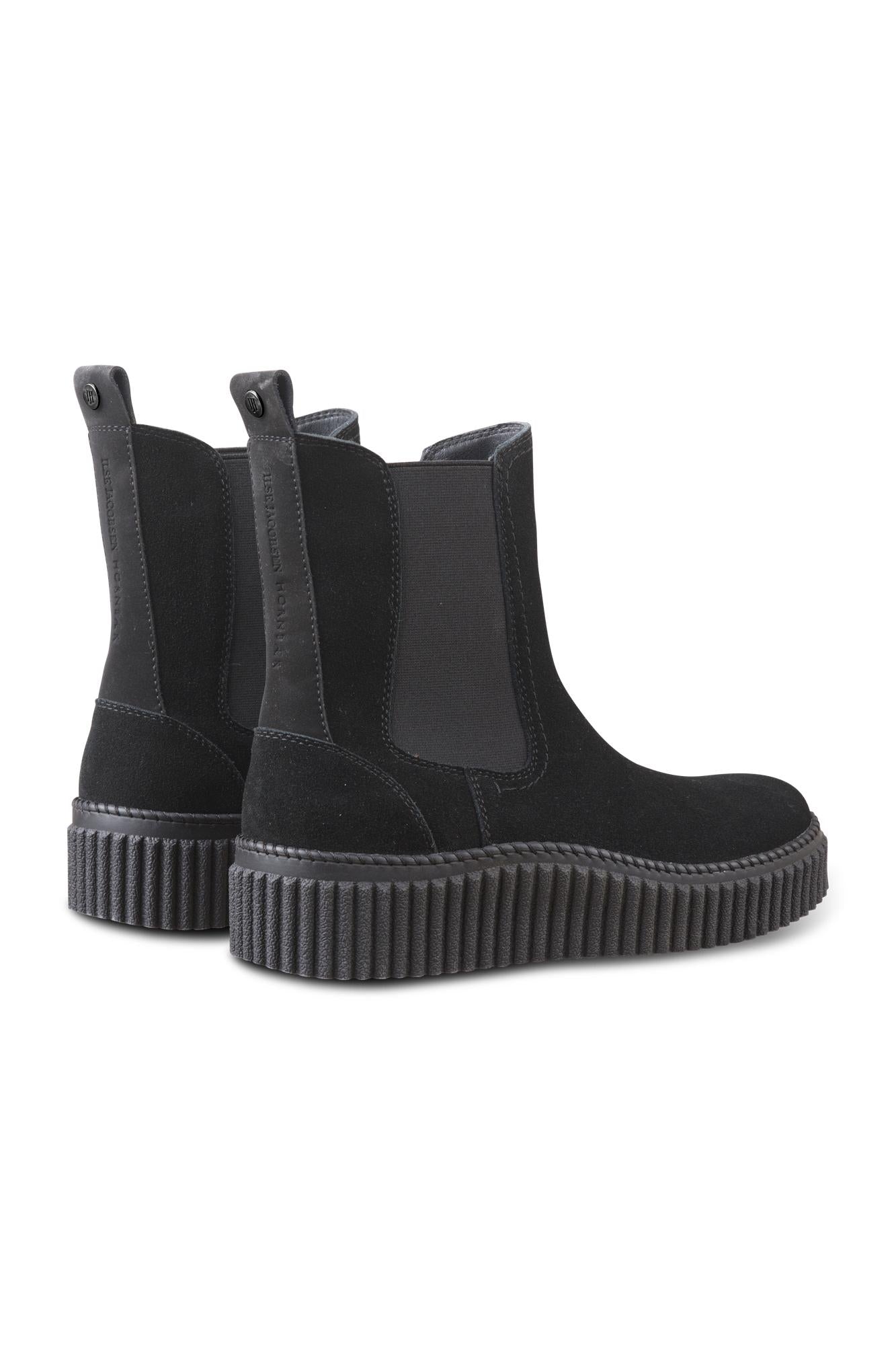 Calira Chelsea Boot in Black