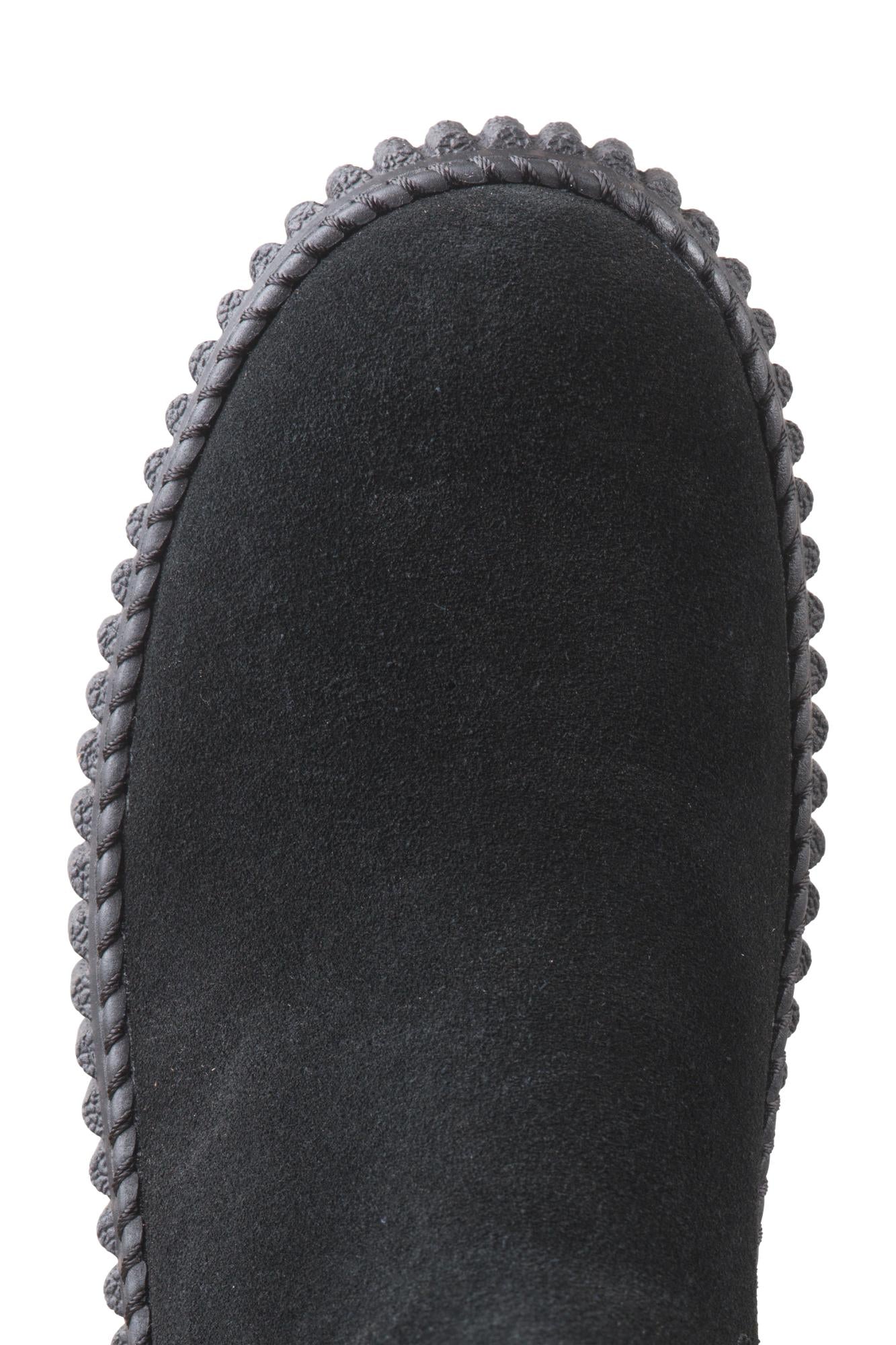 Calira Chelsea Boot in Black
