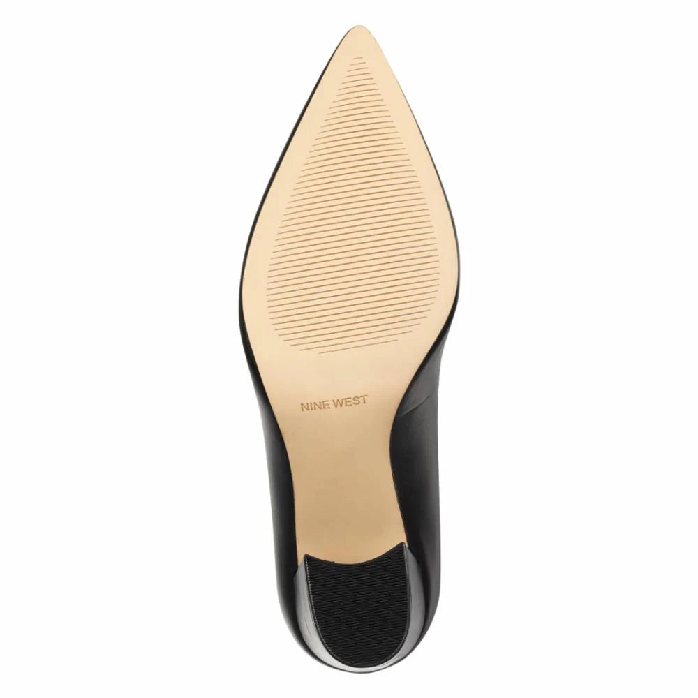 Cara Pump in Black