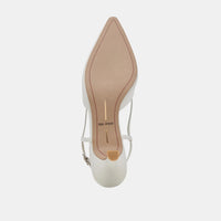 Oldela in White Leather