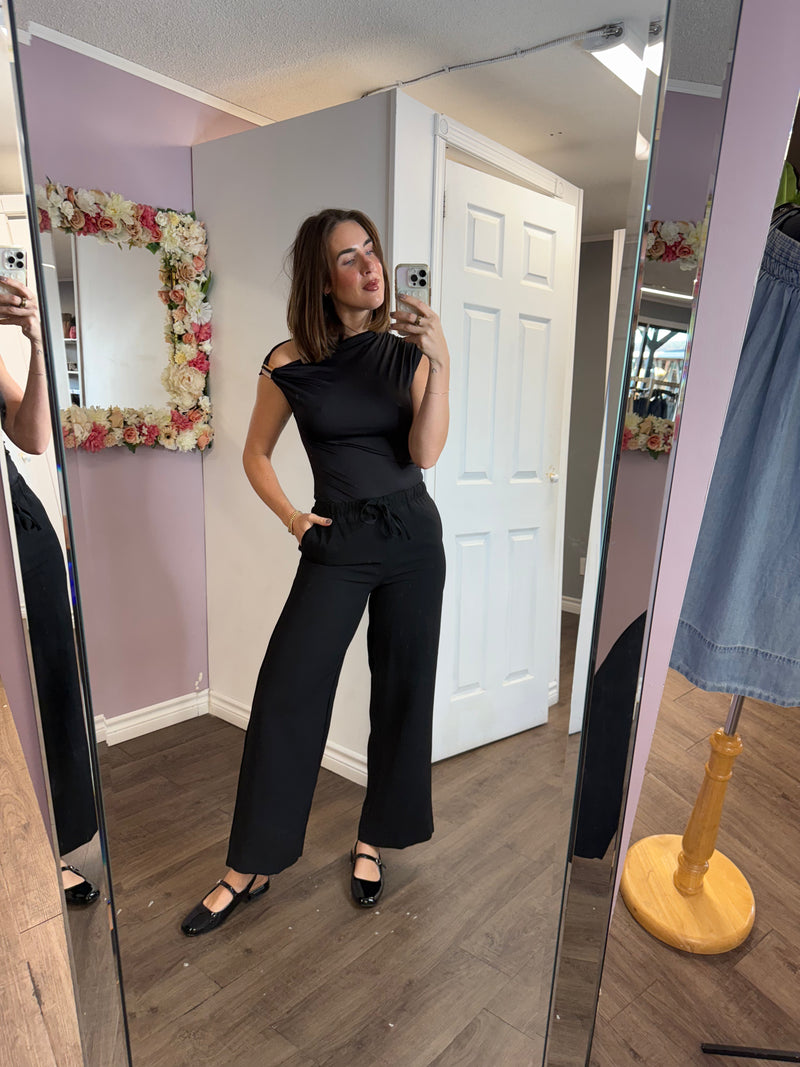 Merry Drawstring Pant in Black