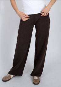 Victoria Luxe Soft Knit Pant in Chocolate