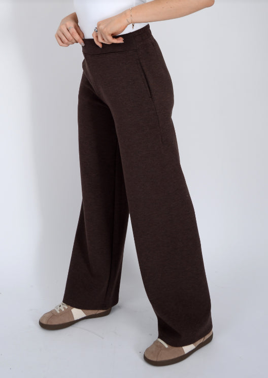 Victoria Luxe Soft Knit Pant in Chocolate