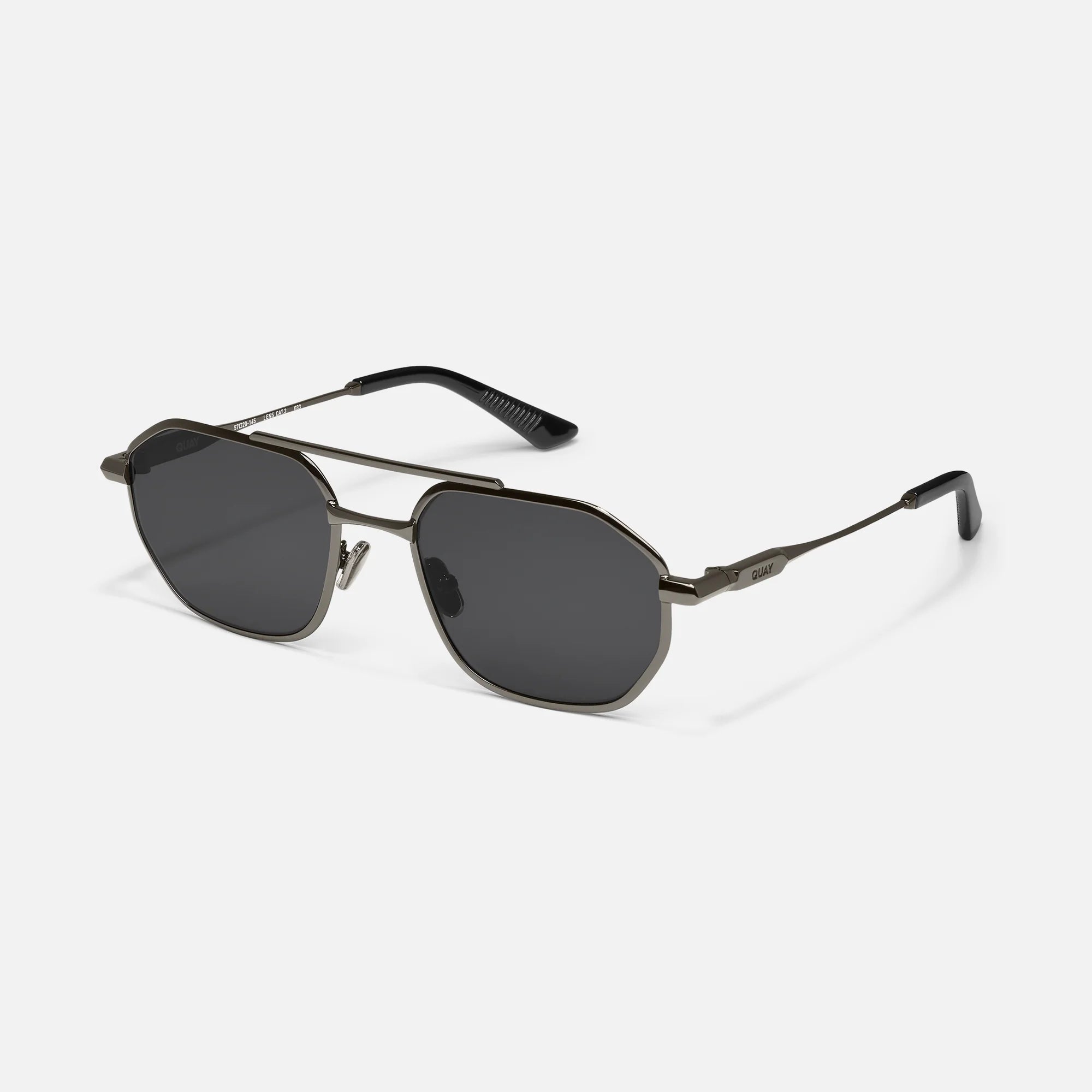EN ROUTE | Gunmetal Smoke
