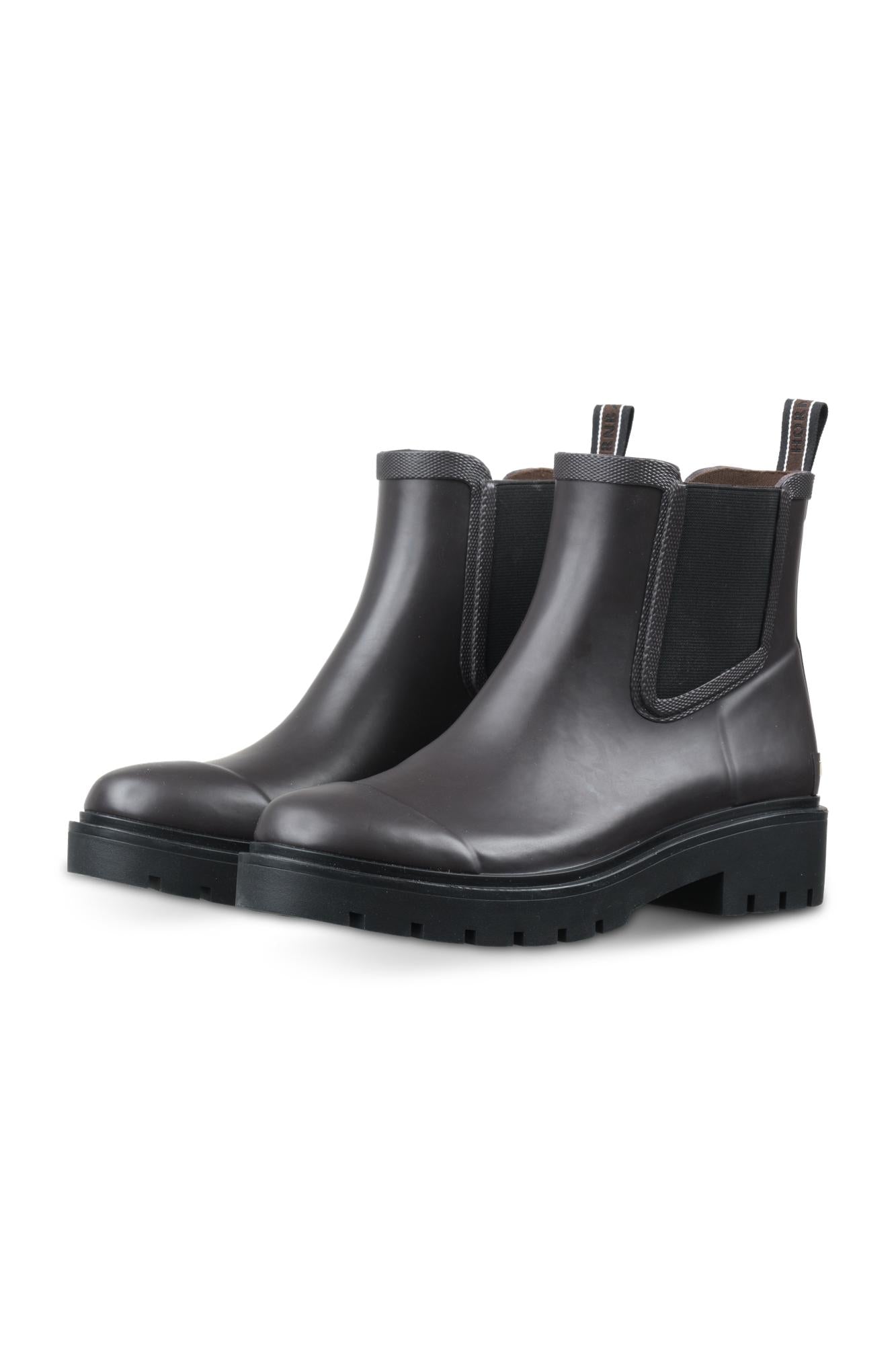 Chelsea Rain Boot in Black Brown