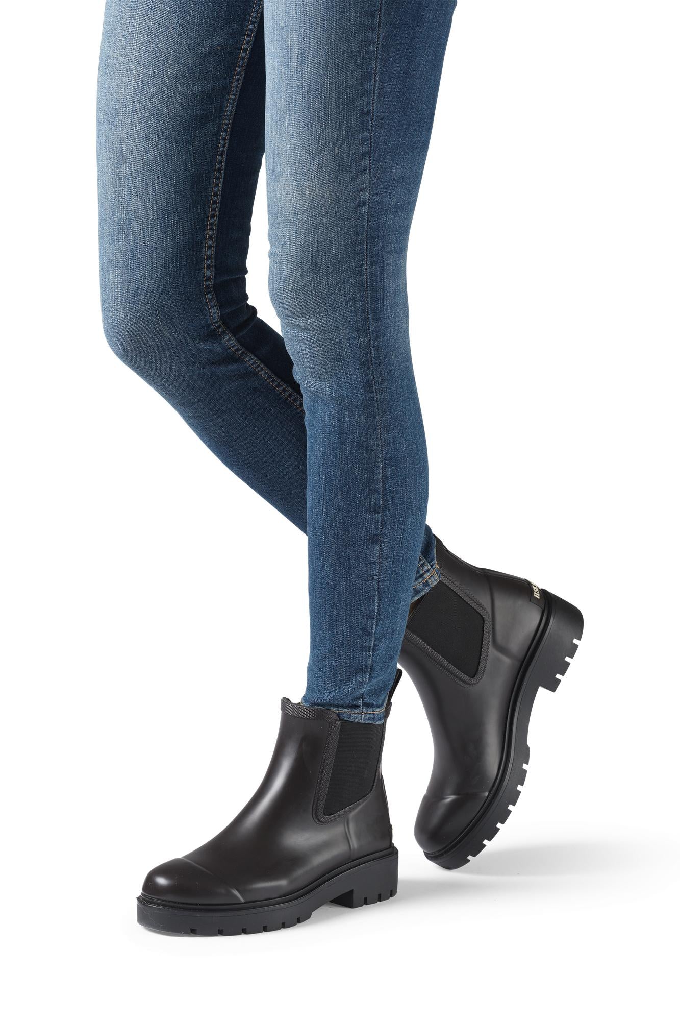 Chelsea Rain Boot in Black Brown