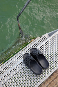 Slip-In Slider in Black