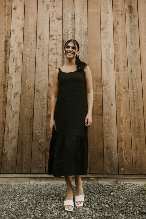 Sleeveless Linen Dress With Back Bow In Black