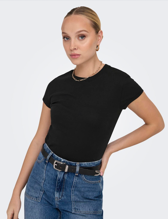 Elina Tee in Black