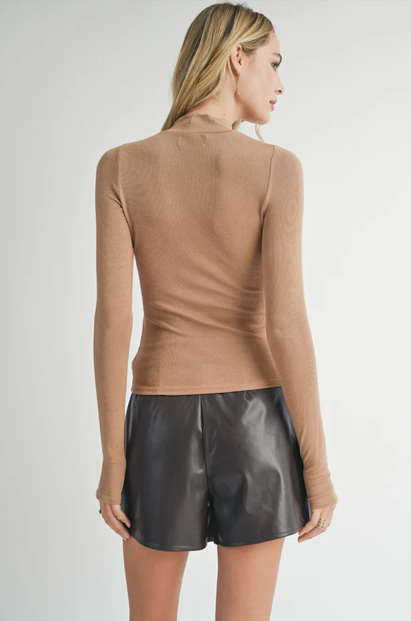 Ronan Top In Dark Taupe