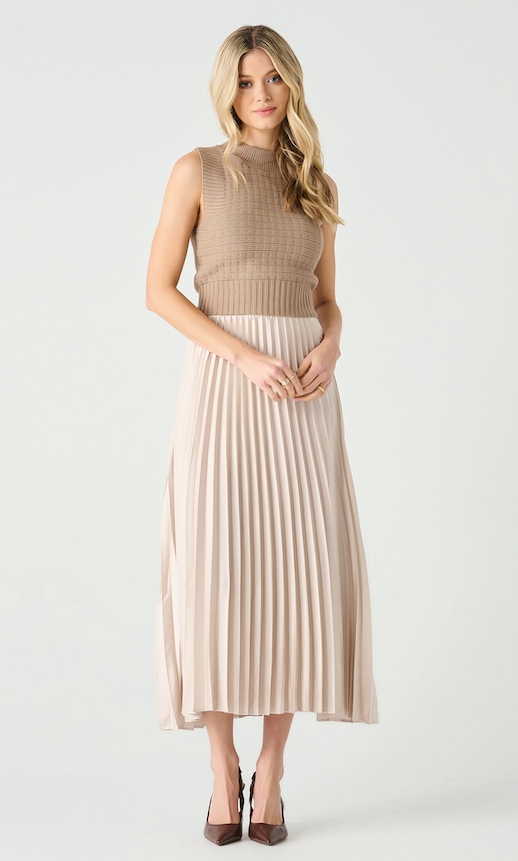 T Pleated Skirt In Champange