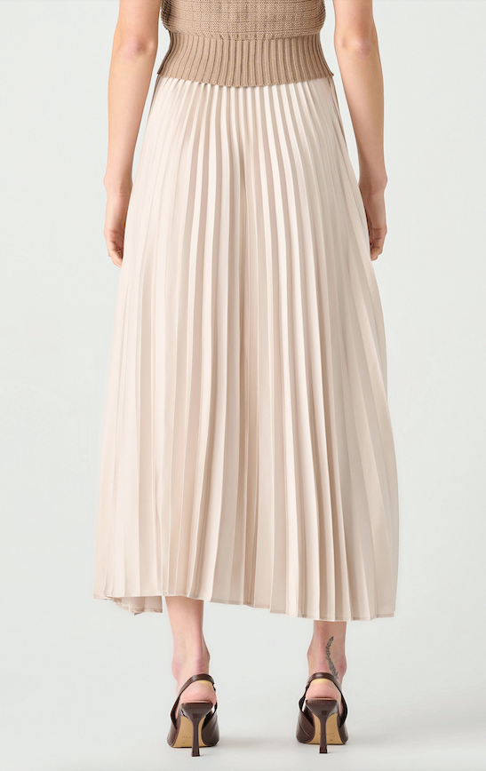 T Pleated Skirt In Champange