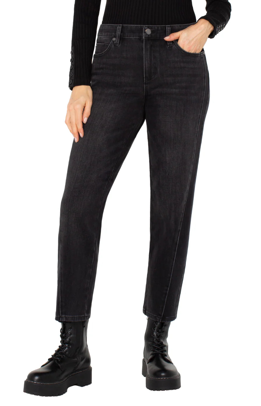Liv Relaxed Non-Skinny Skinny with Seam Details | Washed Black