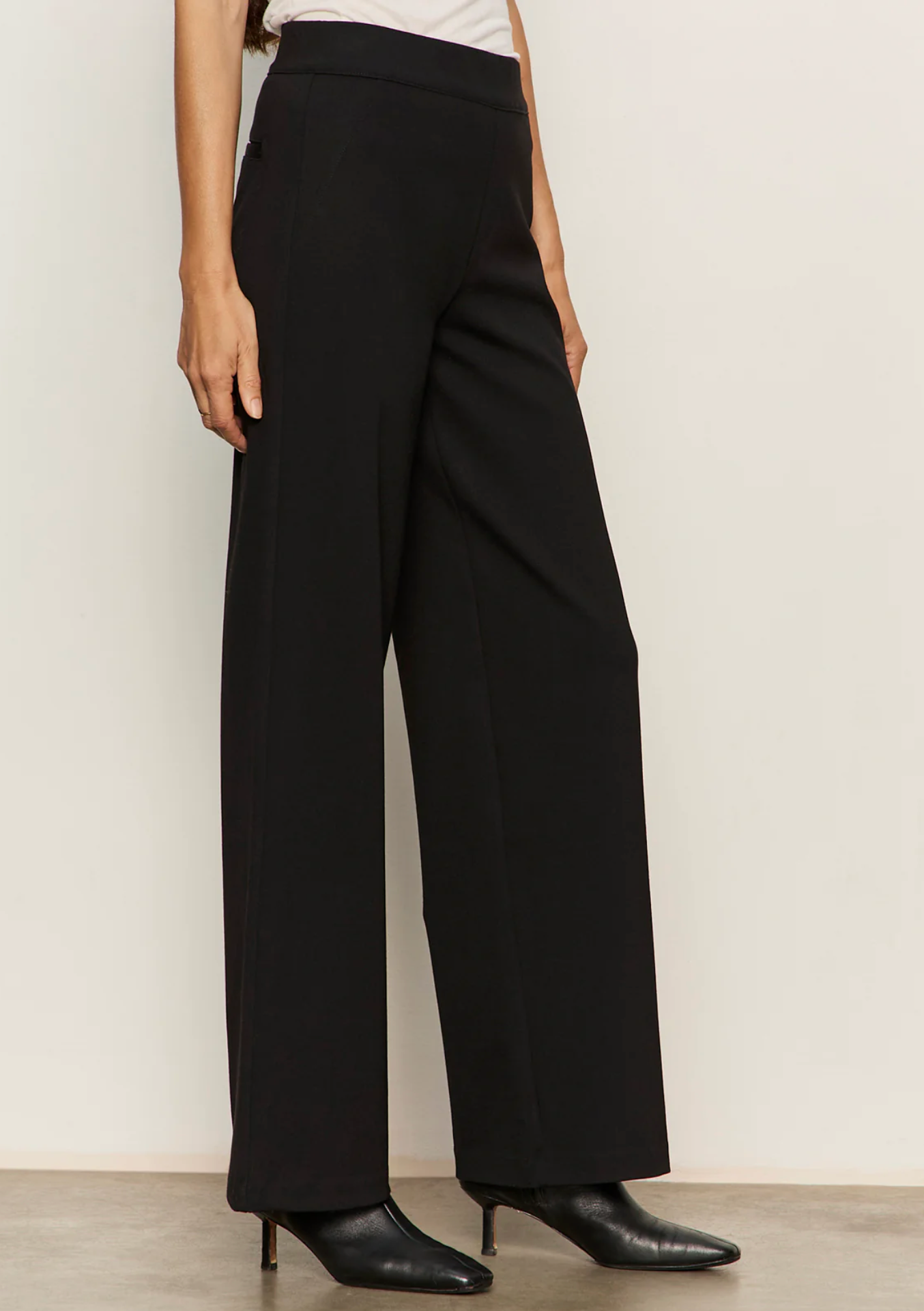 Runaway Wide Leg Legging