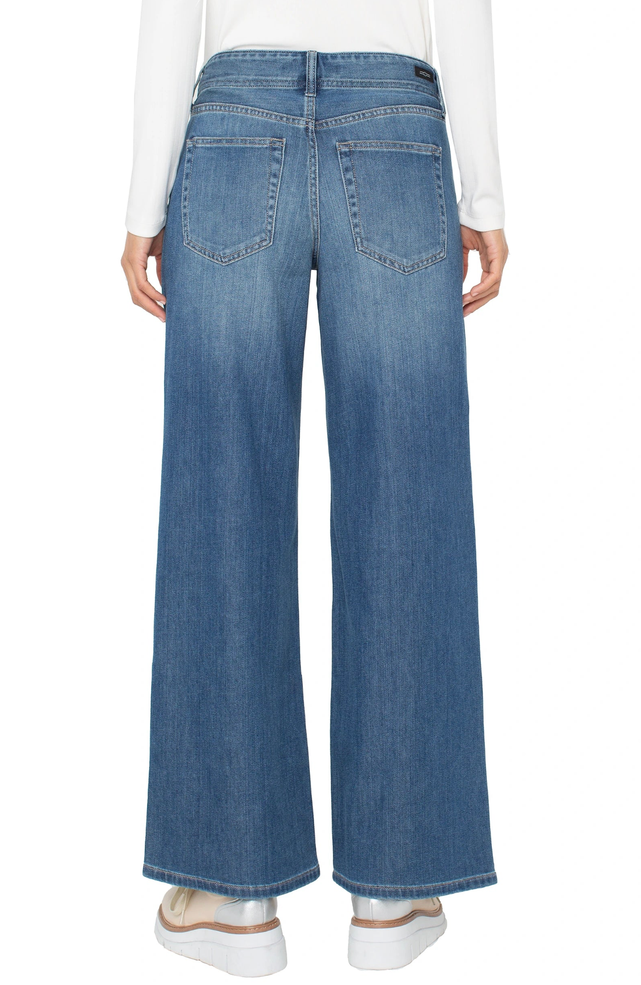 The Weekender Jean | Walnut Creek