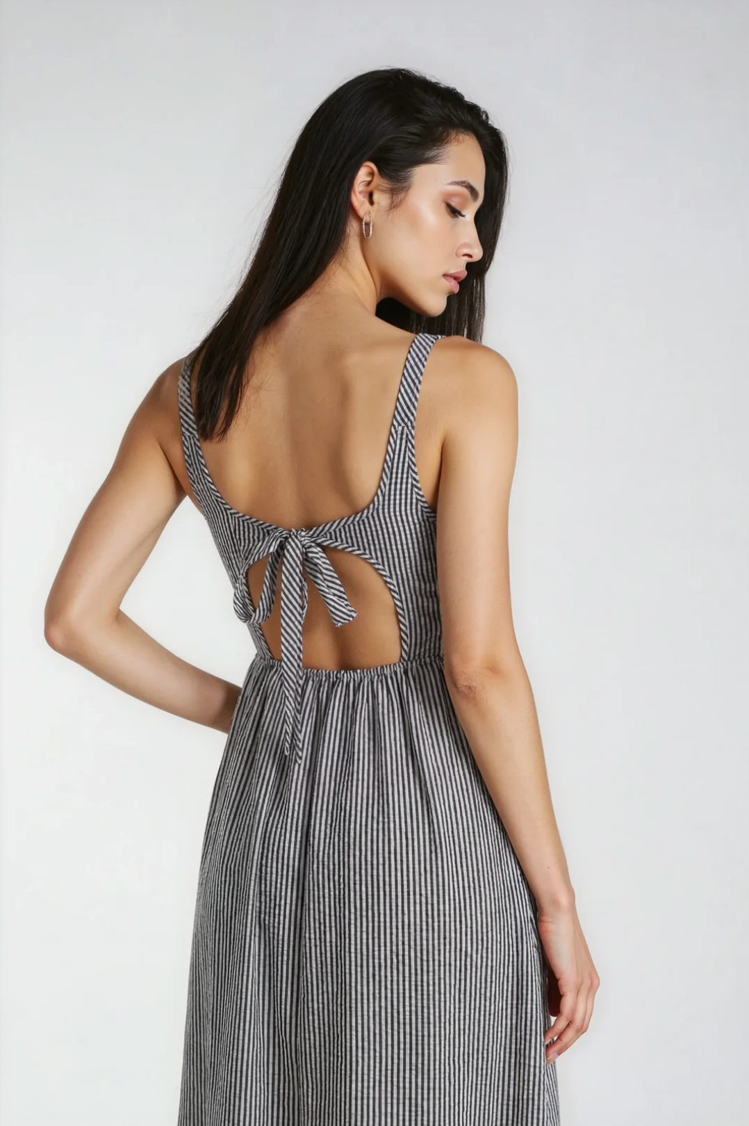 Jules Lightweight Tie Back Midi | Black Stripe