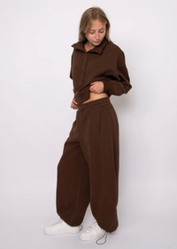 Beata Barrel Jogger | Chocolate