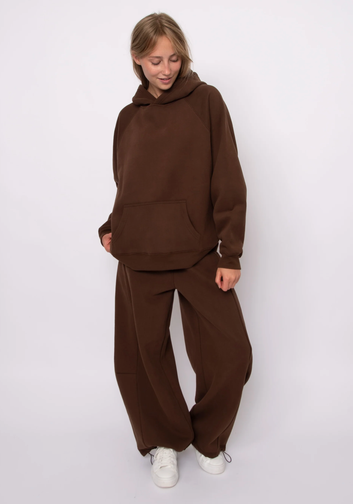 Beata Barrel Jogger | Chocolate
