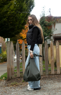 Knot Leather Shoulder Bag | Hunter Green