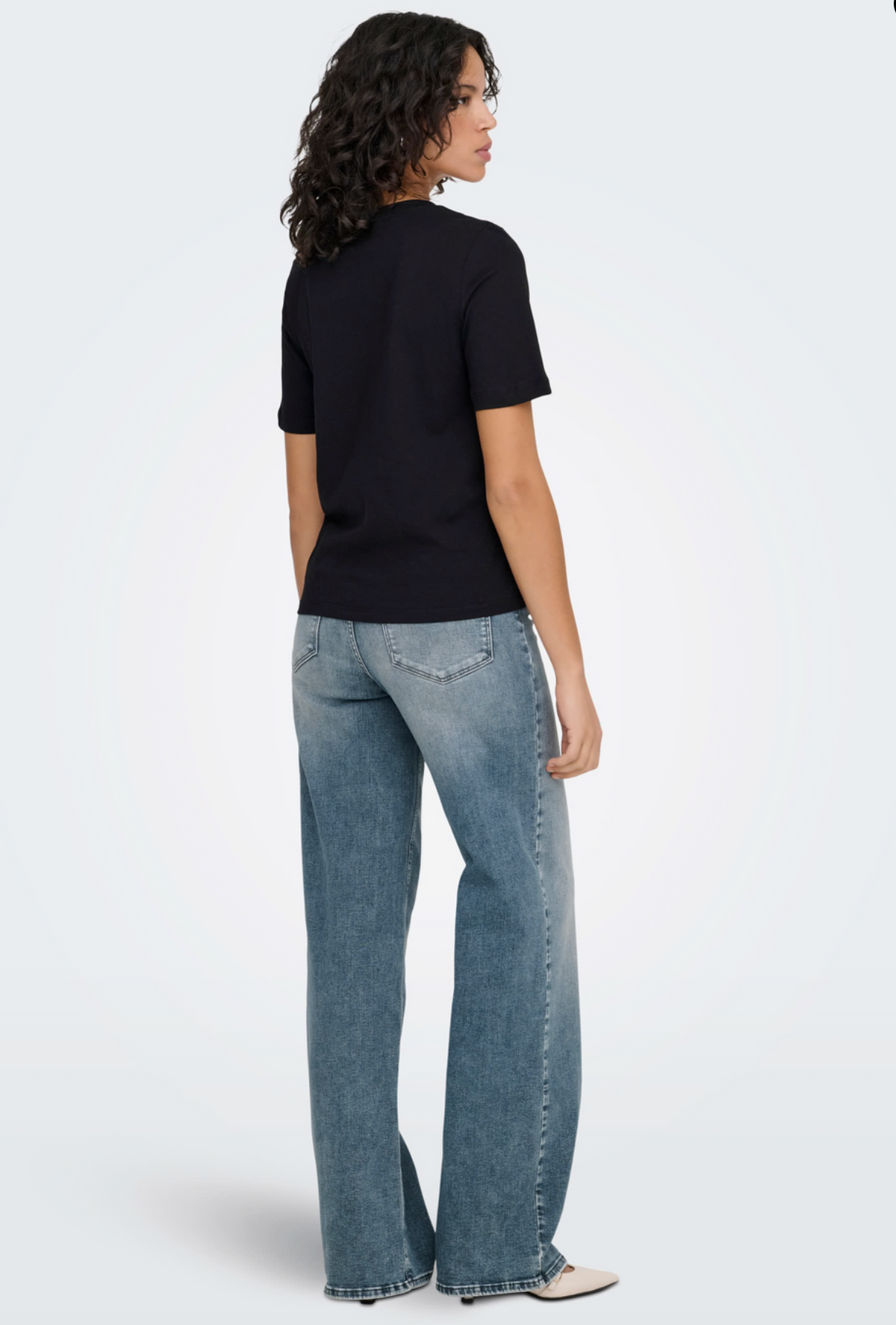 Happy Short Sleeve O-Neck Tee | Black