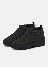 TULIP 6081 Low Padded Boot | Black
