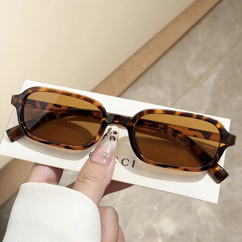 Retro Rectangular Sunglasses in Tortoise