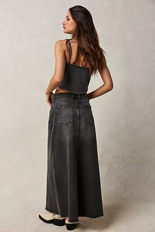 Come As You Are Denim Skirt In Grey Wash