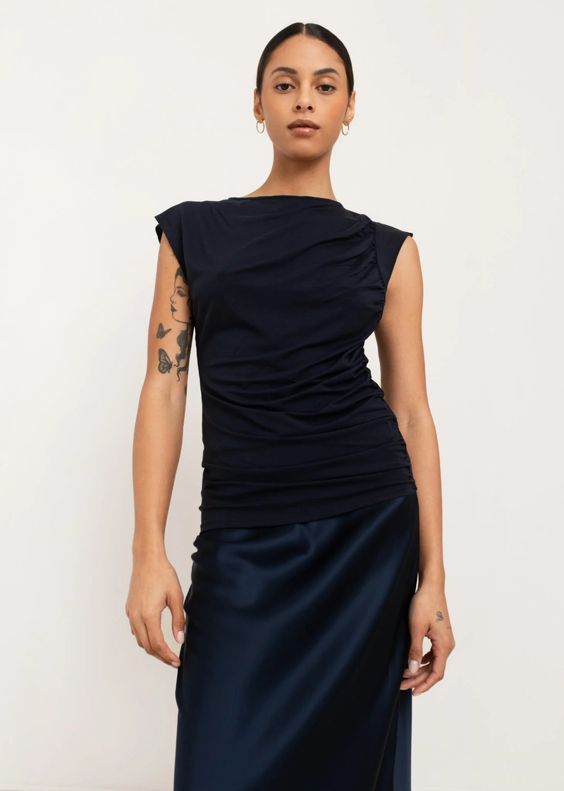 Greta Rouched Tee | Midnight blue