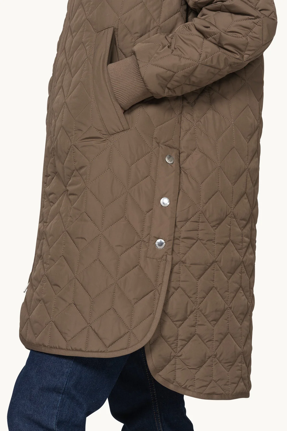 Art 06 Quilted Jacket in Mud