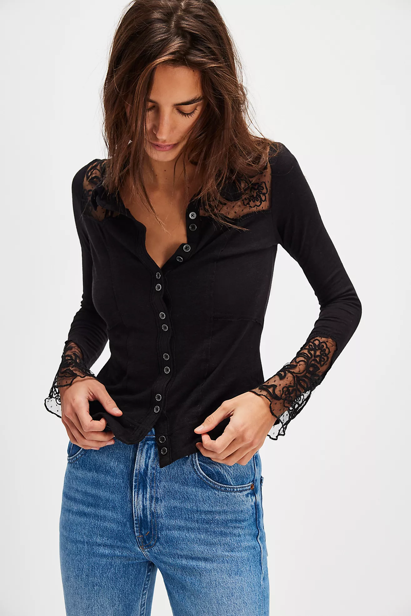 Rosebud Cuff Top in Black