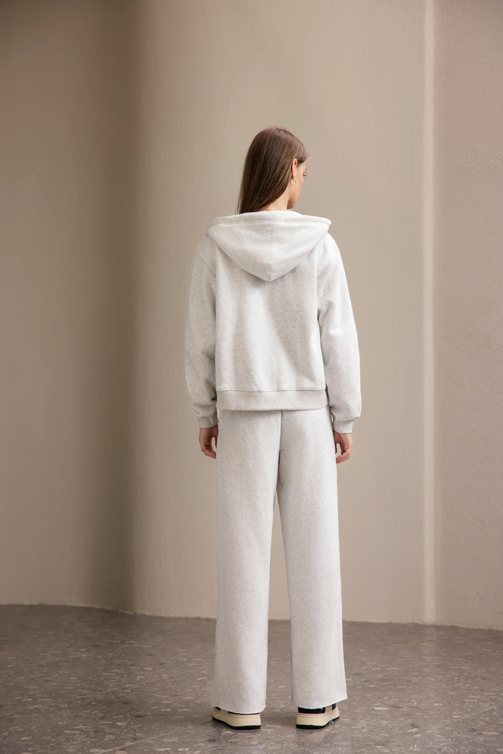 Essential Pant in Heather Grey