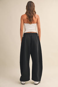 Barrel Sweats in Black