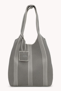 Knitted Bag in Milk Creme/Black