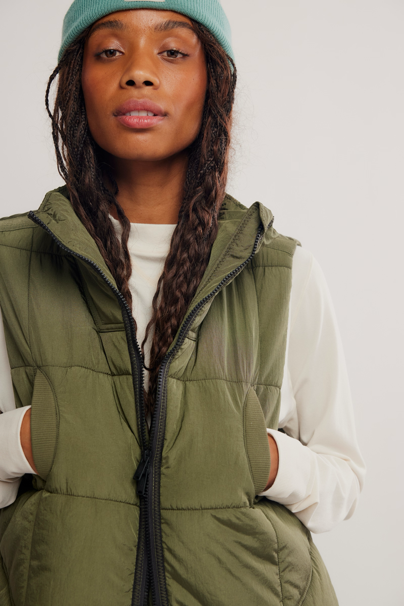 On The Move Packable Puffer Vest | Seagrassb