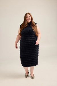 Textured Knit Midi Dress in Black