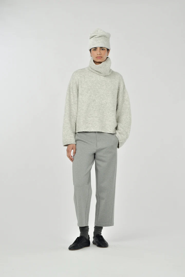 Nyla Turtle Neck In Light Grey