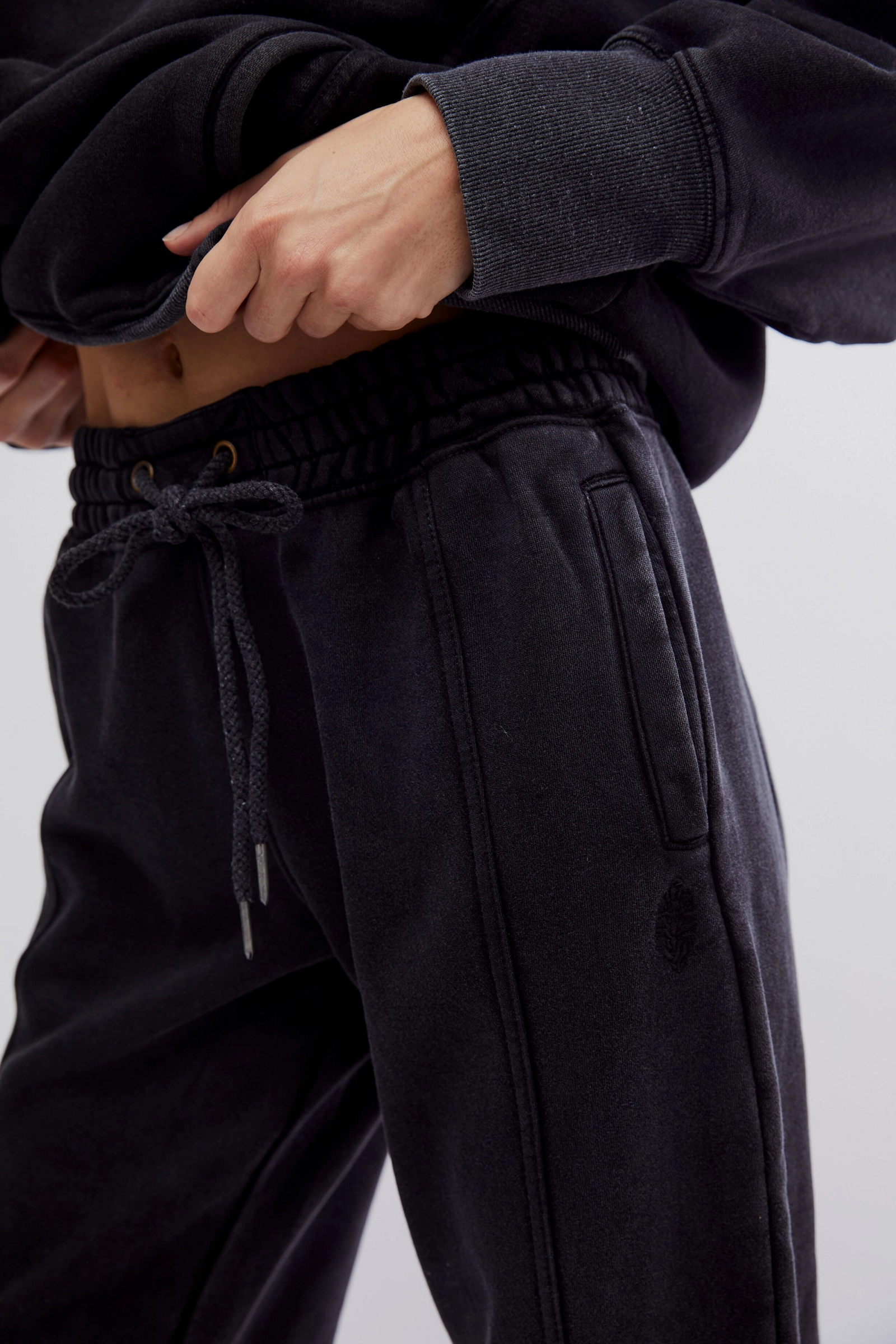 Sprint to the Finish Pant in Washed Black