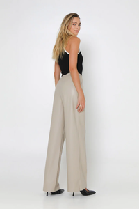 Tegan Pant in Stone