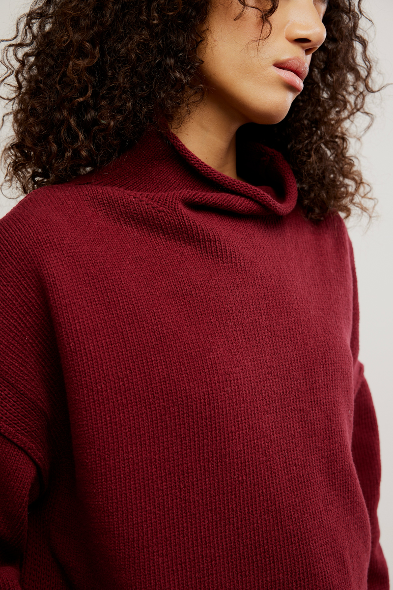 Torres Roll Neck in Wine