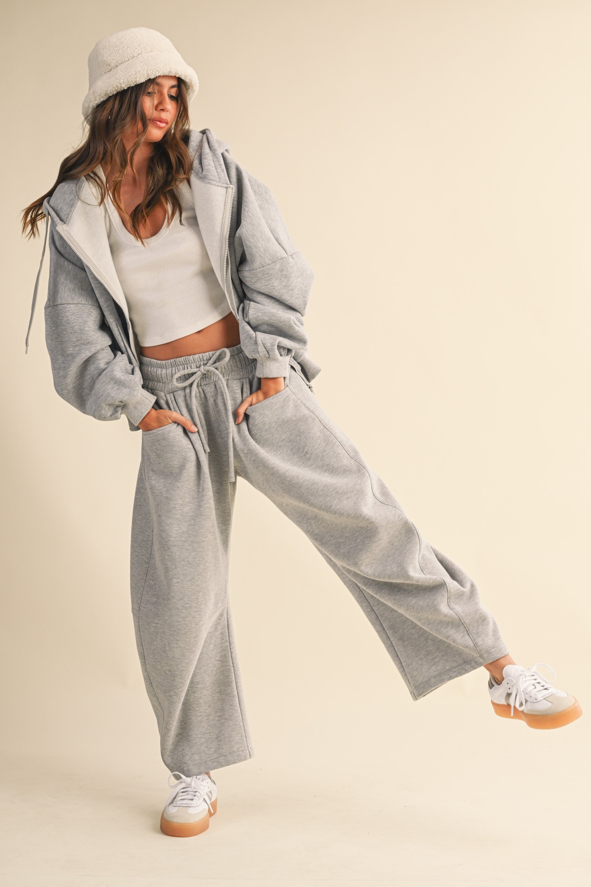Barrel Sweats in Grey
