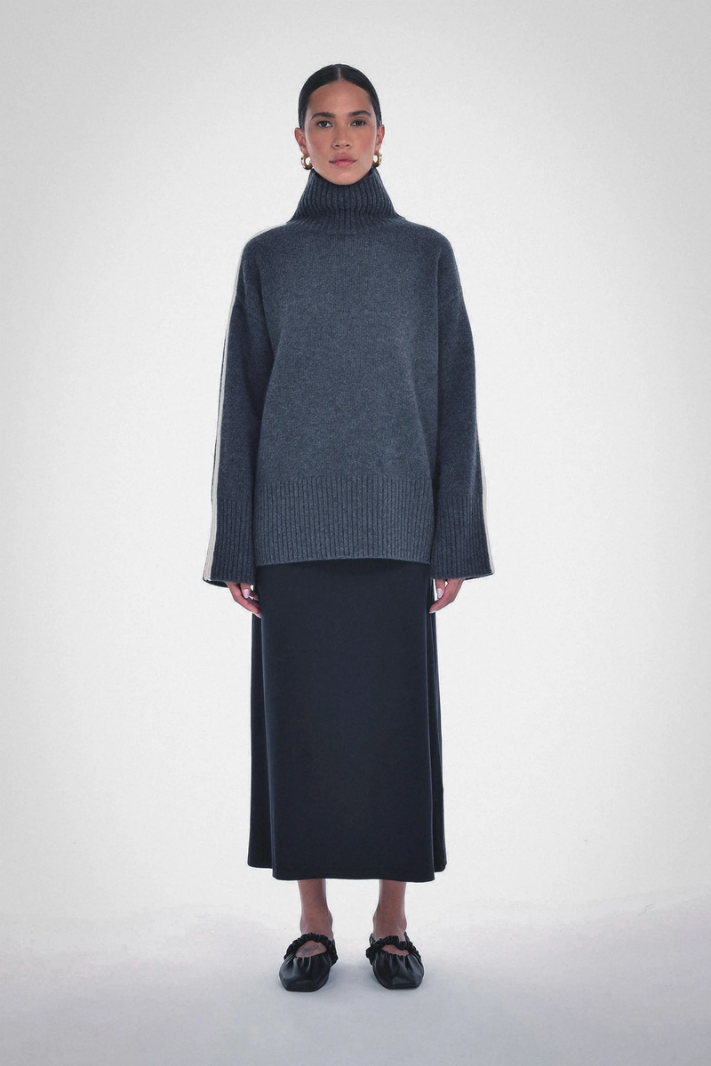 Eira Turtle Neck in Charcoal Mix