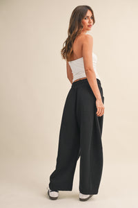 Barrel Sweats in Black